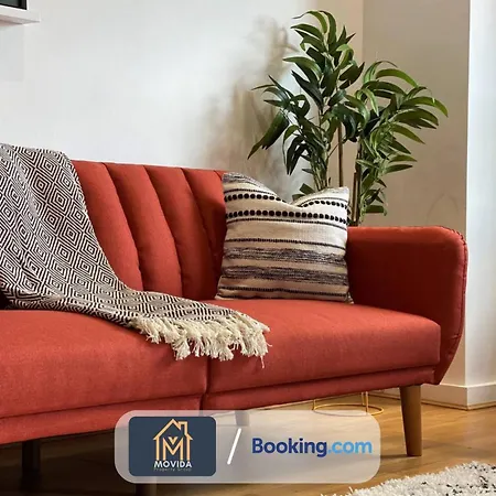 Stylish One Bedroom By Movida Group Short Lets & Serviced * Leeds (West Yorkshire)