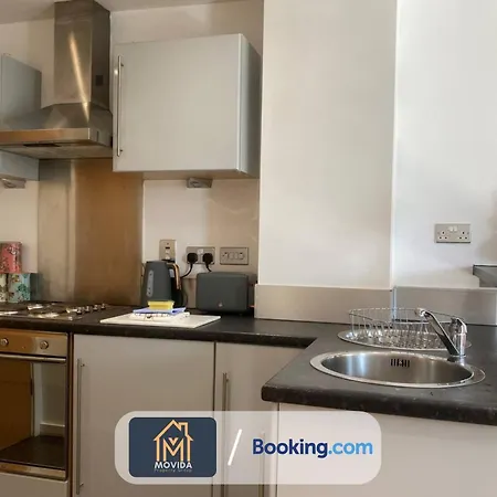 Stylish One Bedroom By Movida Group Short Lets & Serviced Apartment