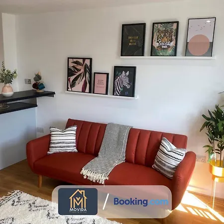 Apartment Stylish One Bedroom By Movida Group Short Lets & Serviced Leeds (West Yorkshire)