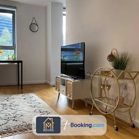 Stylish One Bedroom By Movida Group Short Lets & Serviced