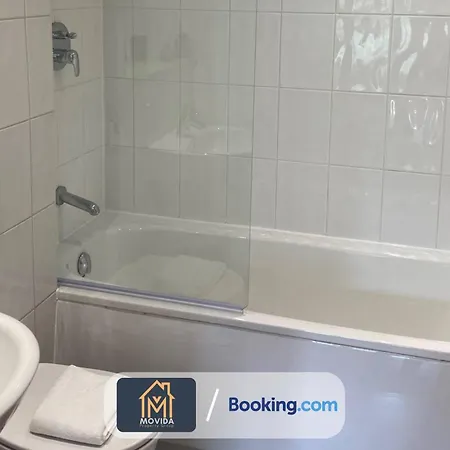 Stylish One Bedroom By Movida Group Short Lets & Serviced